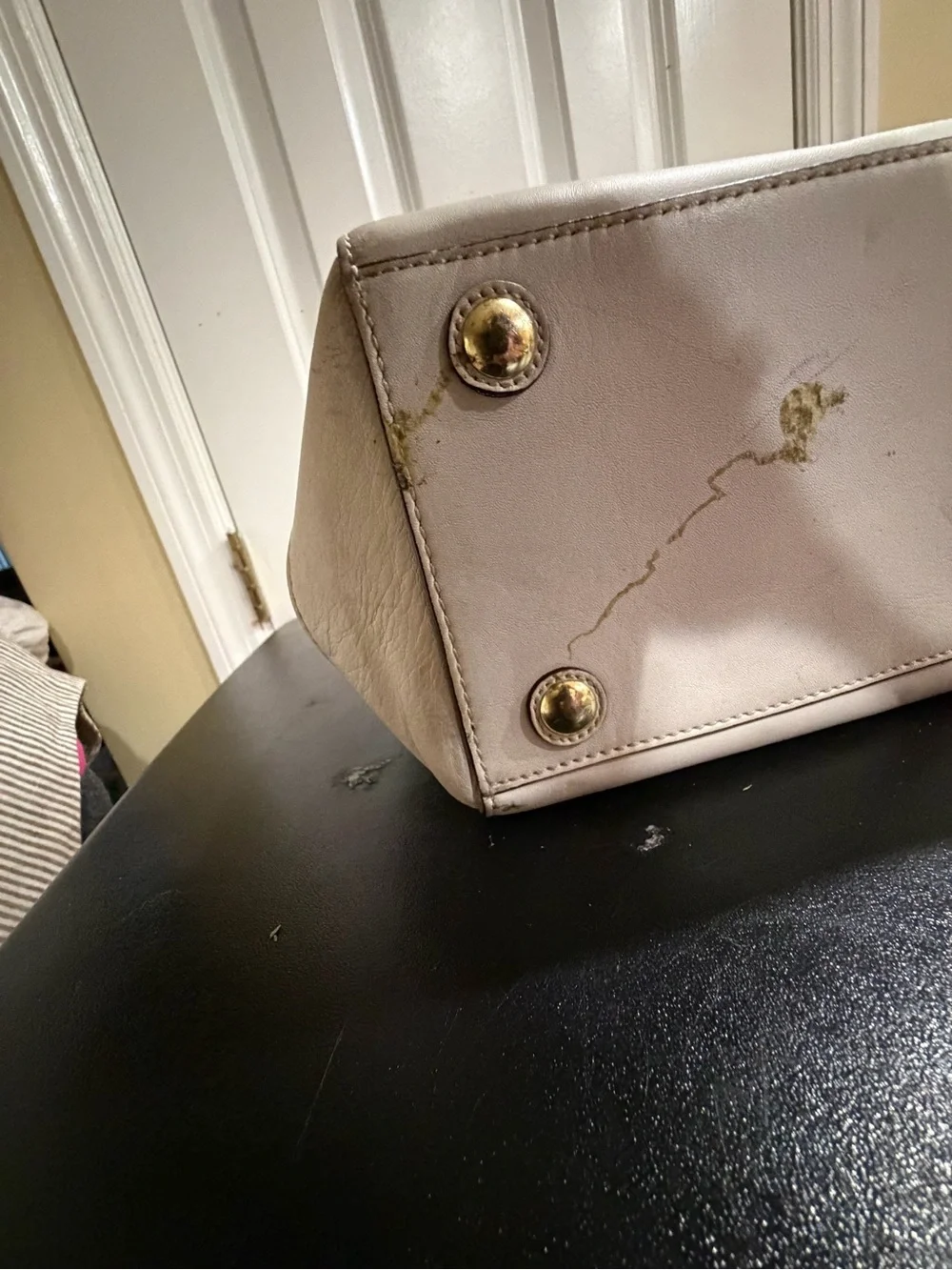 Coach Classic White Leather Tote shoulder Bag with Gold tone Turn-Lock 11554